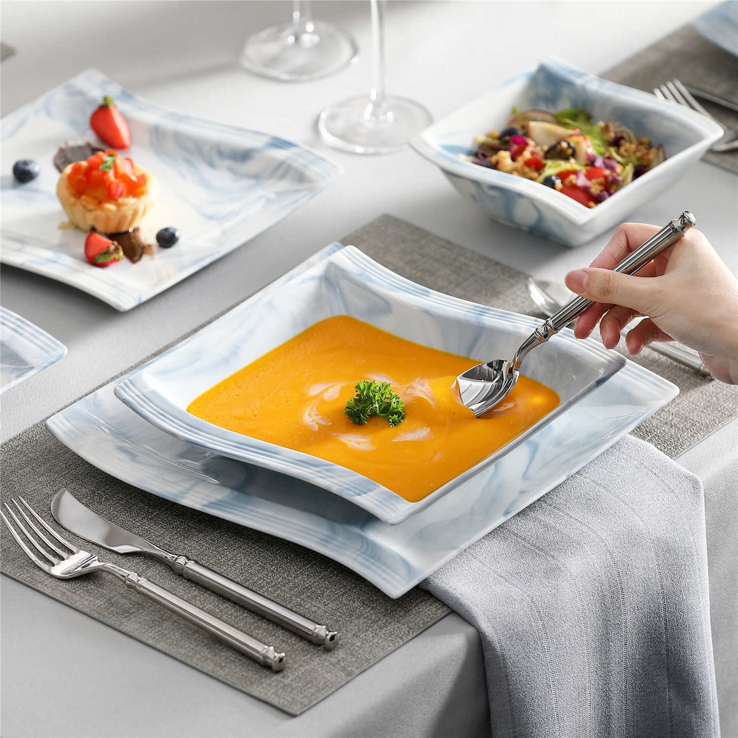 Elite Flora Marble 26 Piece Dinnerware Set