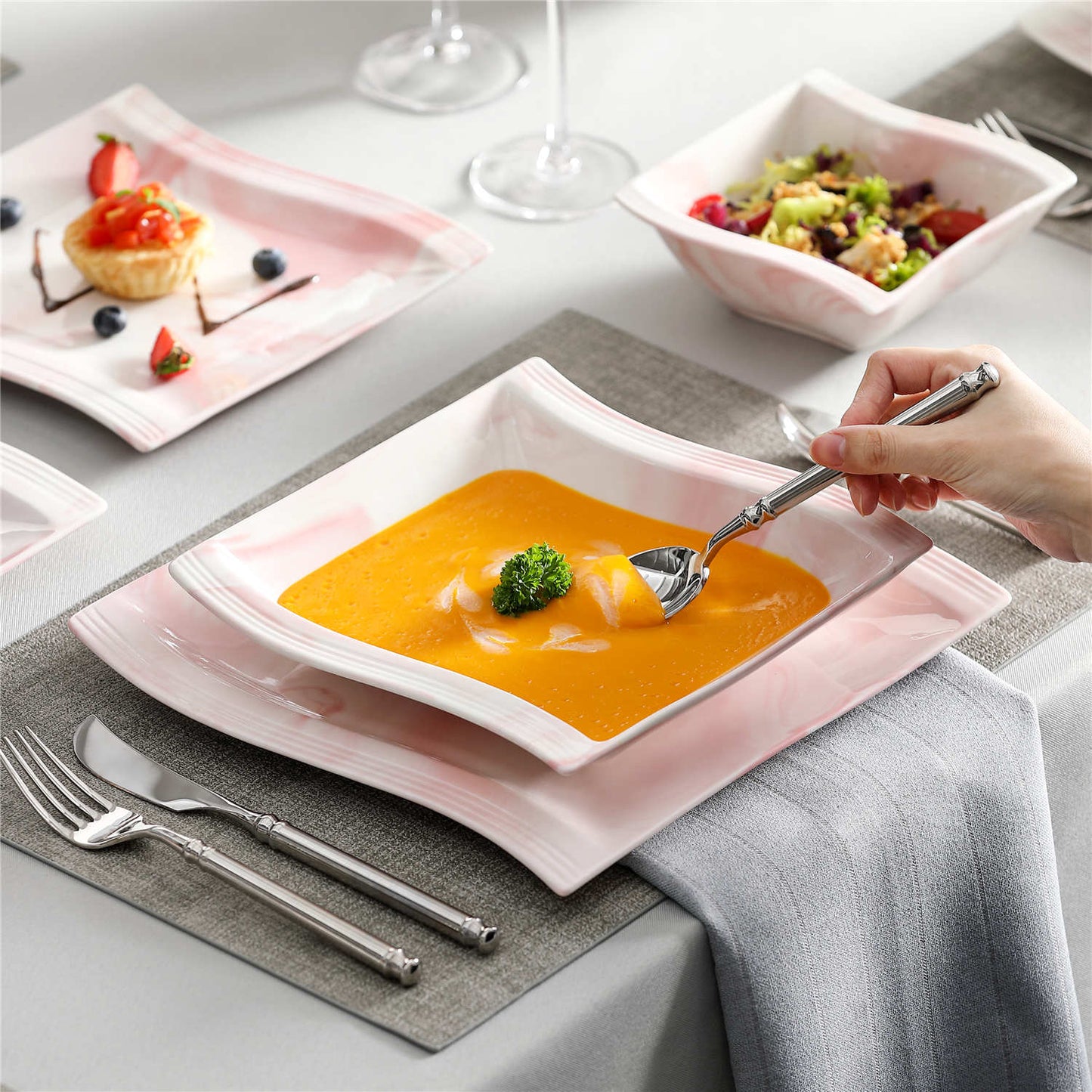 Elite Flora Marble 26 Piece Dinnerware Set