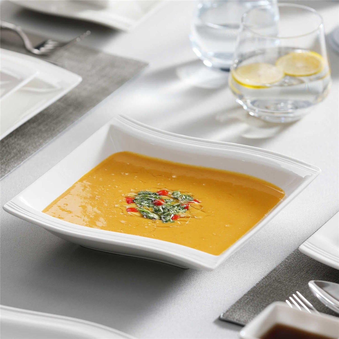 Classy 30 Piece Dinnerware Set