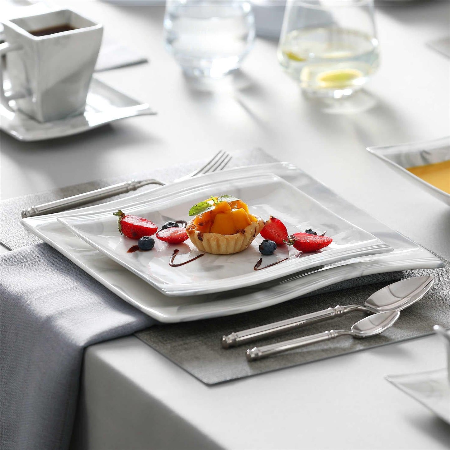 Classy 30 Piece Dinnerware Set