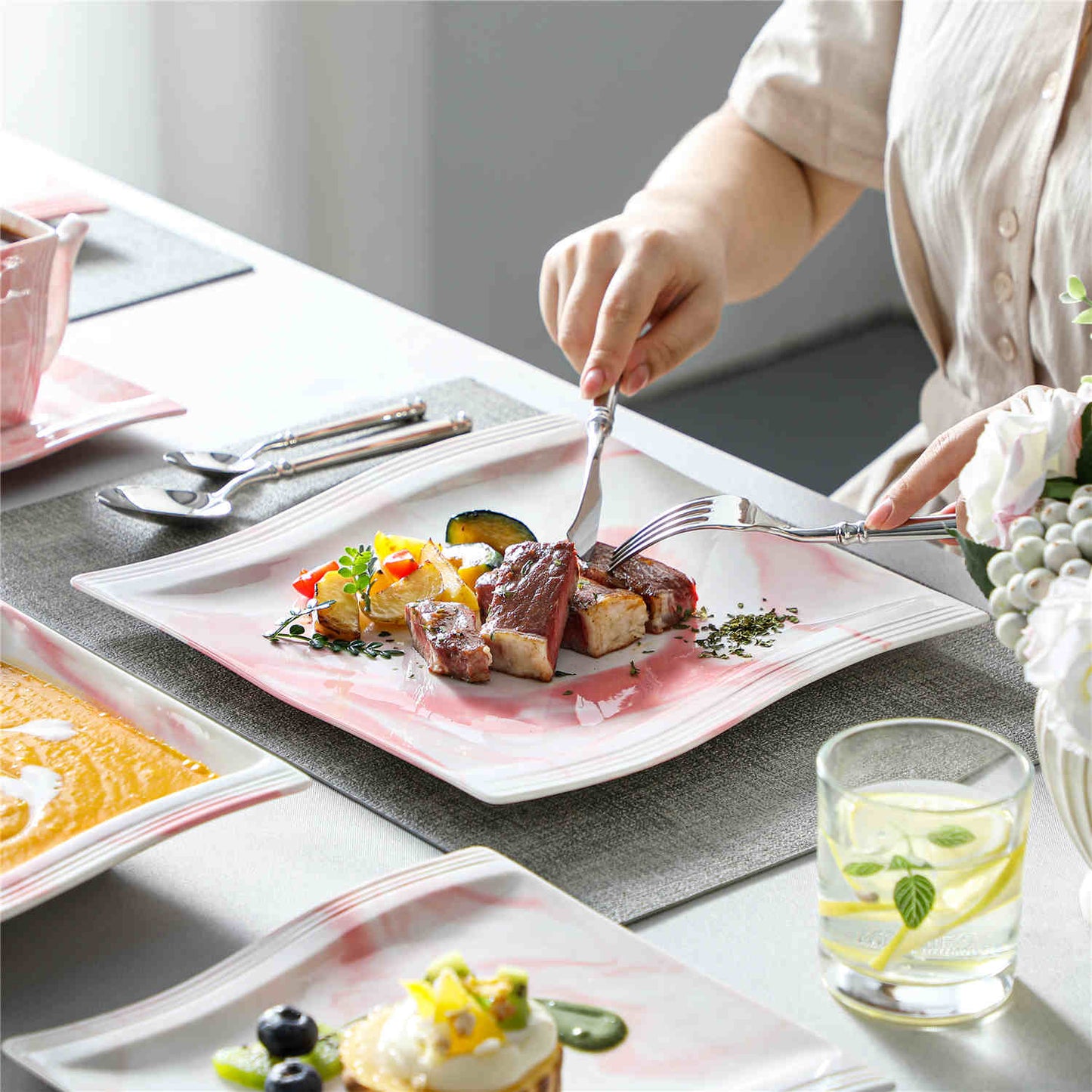 Classy 30 Piece Dinnerware Set