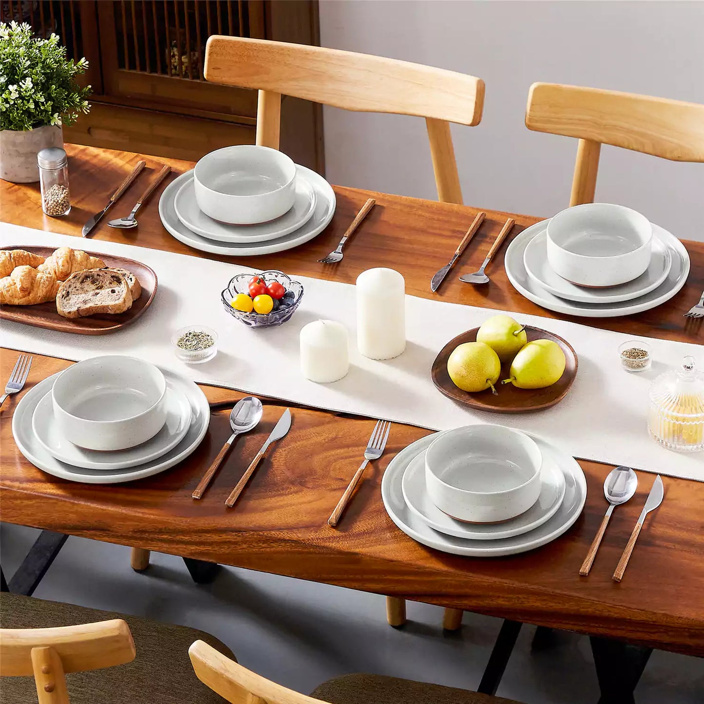 French Country 24 Piece Dinnerware Service for 4