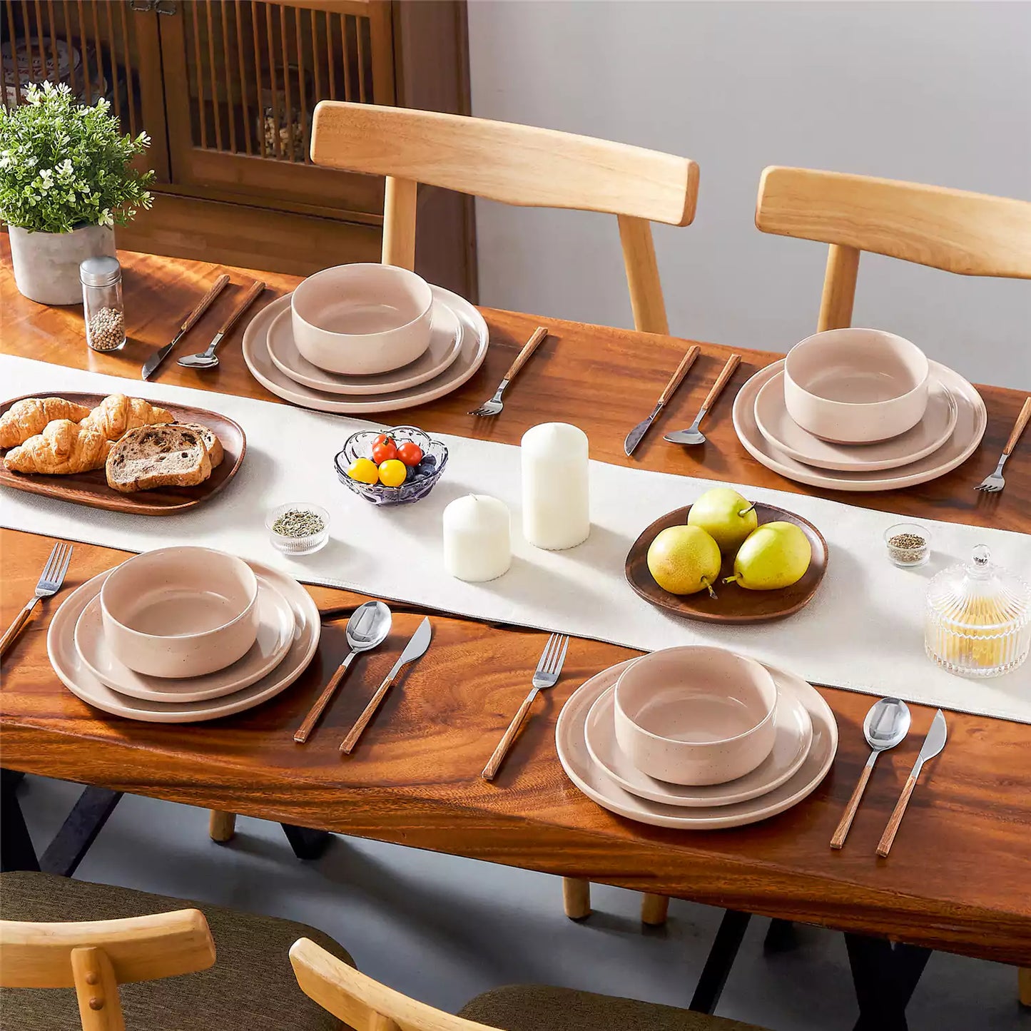 French Country 24 Piece Dinnerware Service for 4