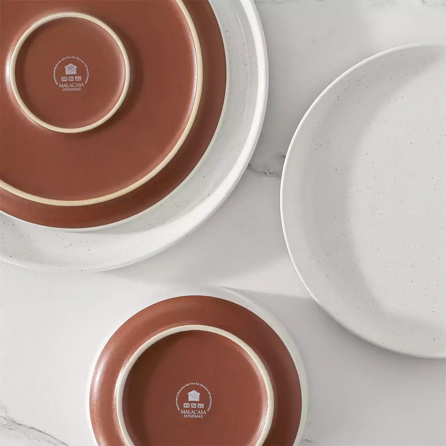 Chic Stoneware 18 Piece Dinnerware Set