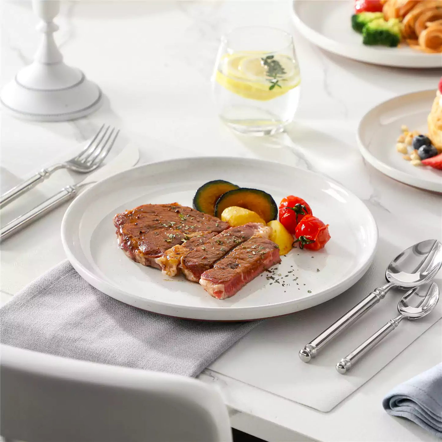 Chic Stoneware 18 Piece Dinnerware Set