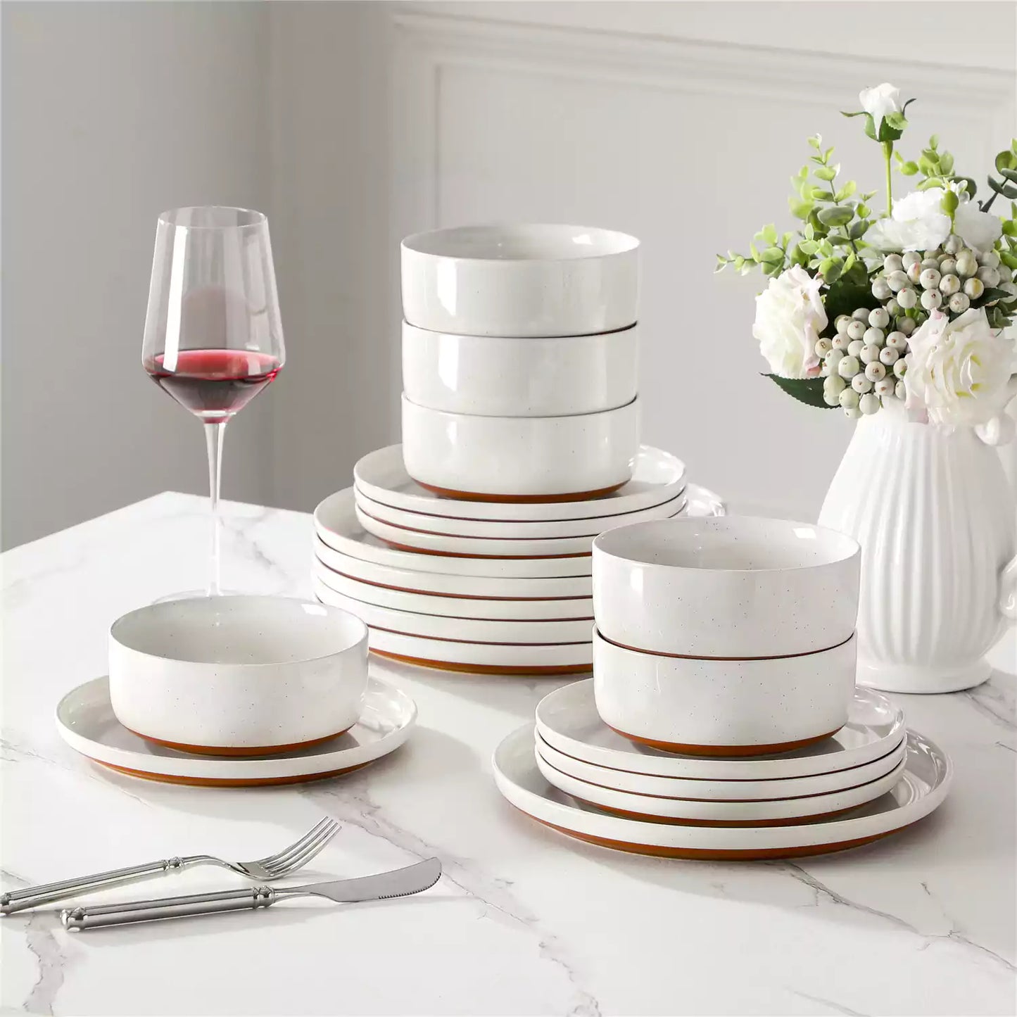 Chic Stoneware 18 Piece Dinnerware Set