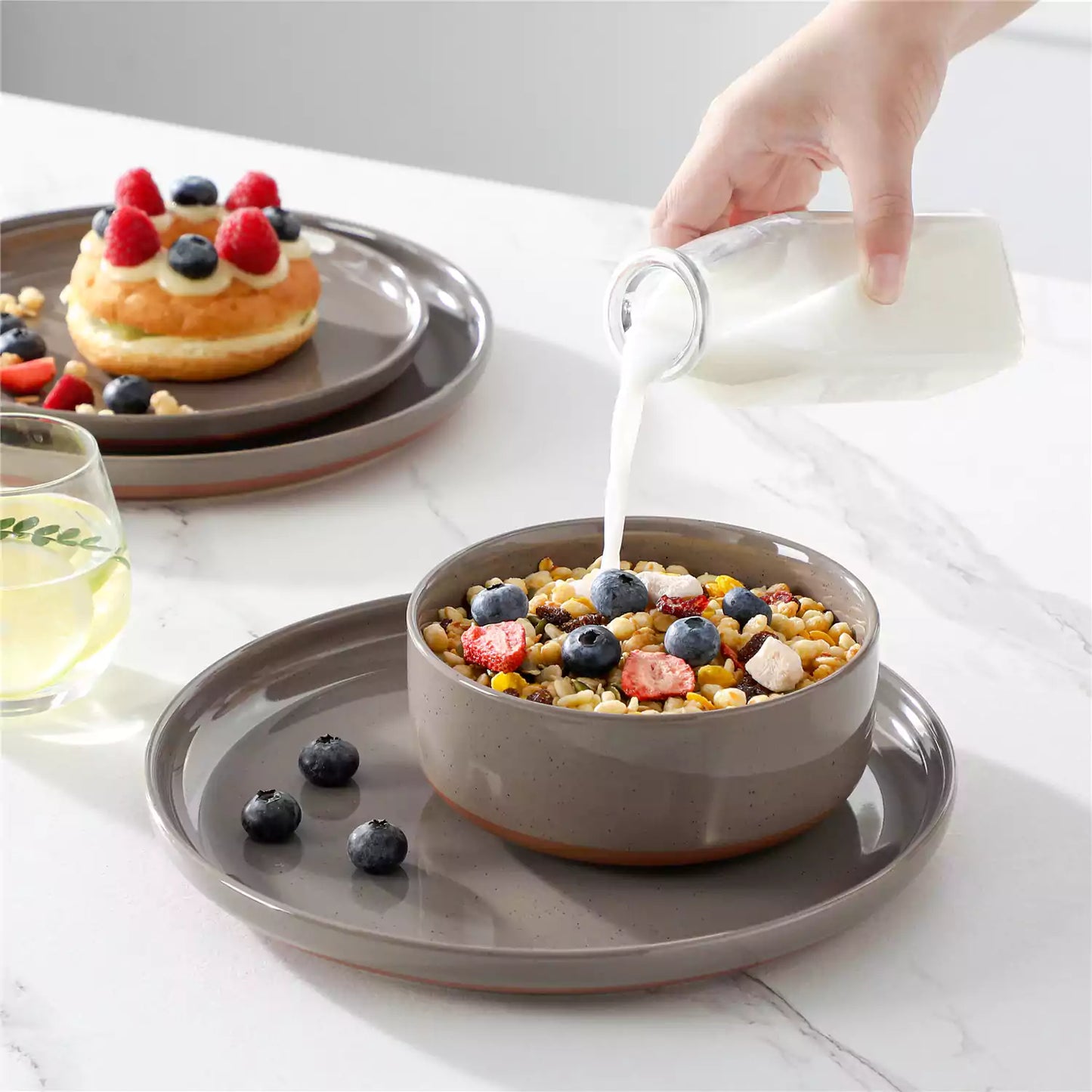 Chic Stoneware 18 Piece Dinnerware Set