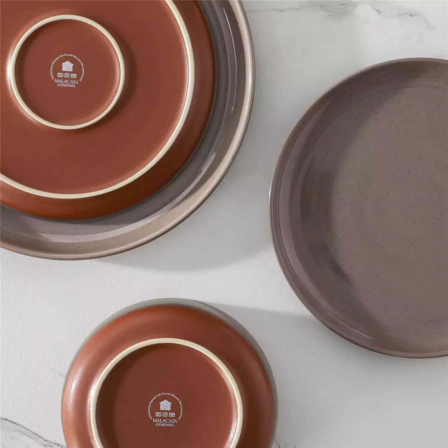 Chic Stoneware 18 Piece Dinnerware Set