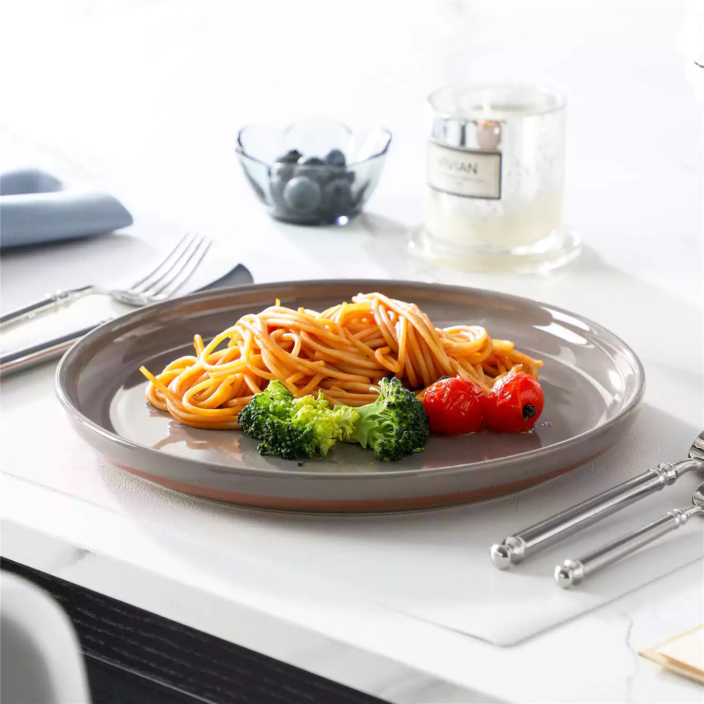 Chic Stoneware 18 Piece Dinnerware Set