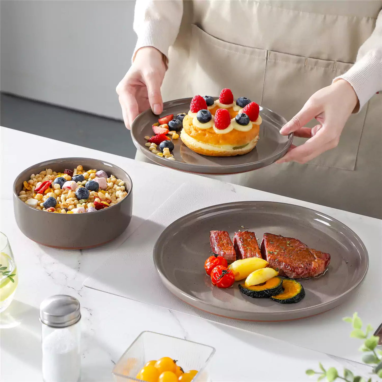 Chic Stoneware 18 Piece Dinnerware Set