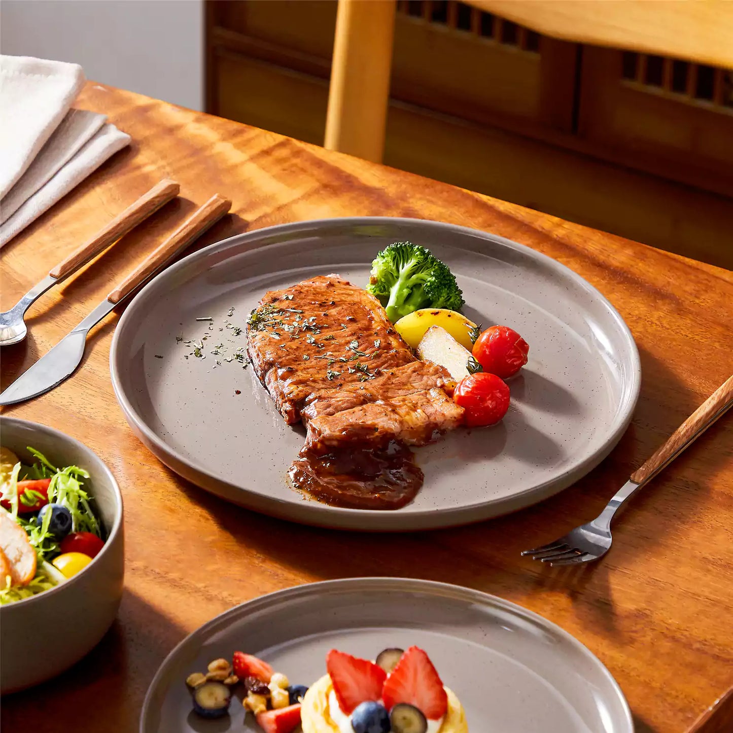 Farmhouse 18 Piece Stoneware Dinnerware Set, serves 6