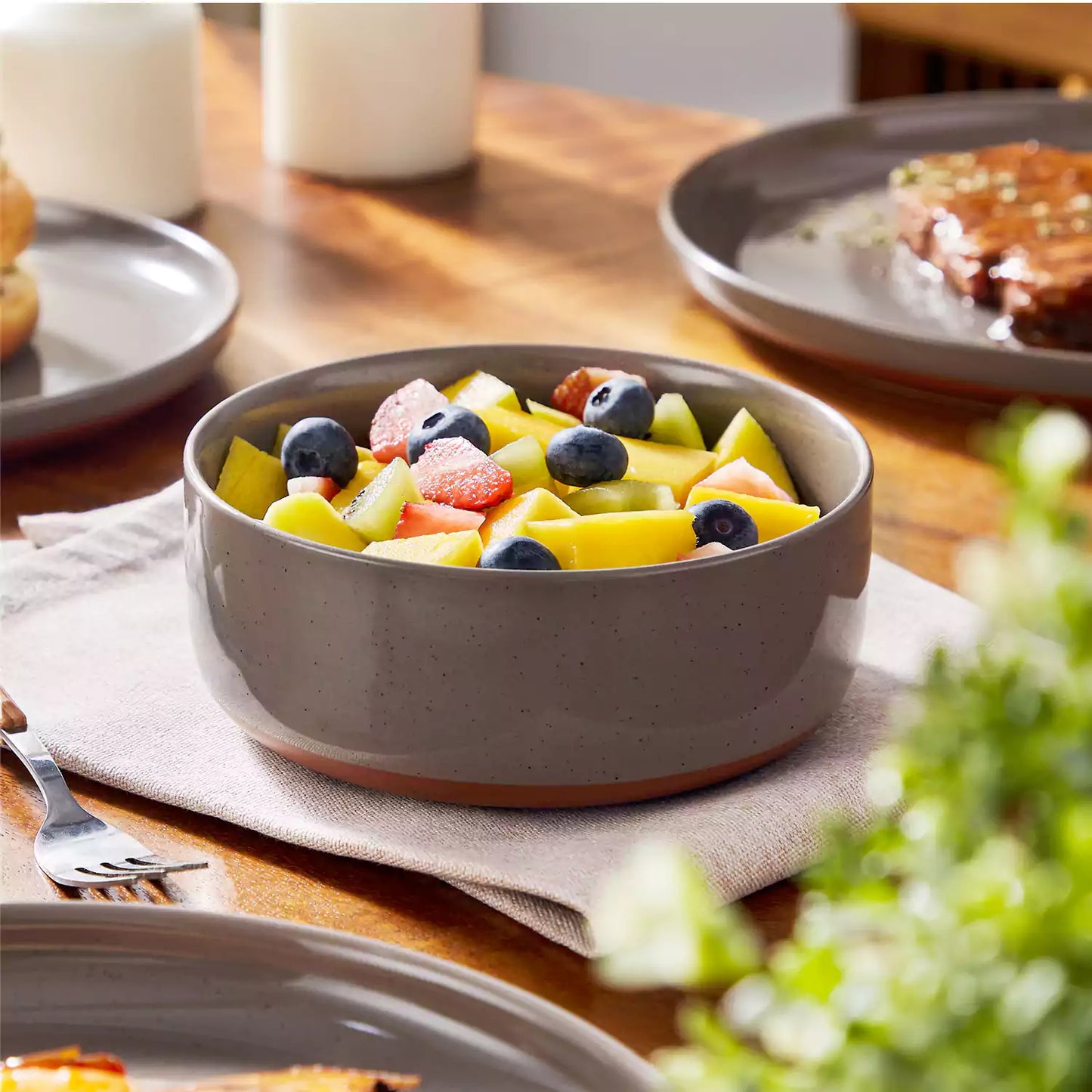 Farmhouse 18 Piece Stoneware Dinnerware Set, serves 6