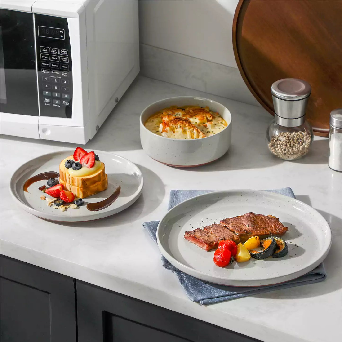 Chic Stoneware 18 Piece Dinnerware Set