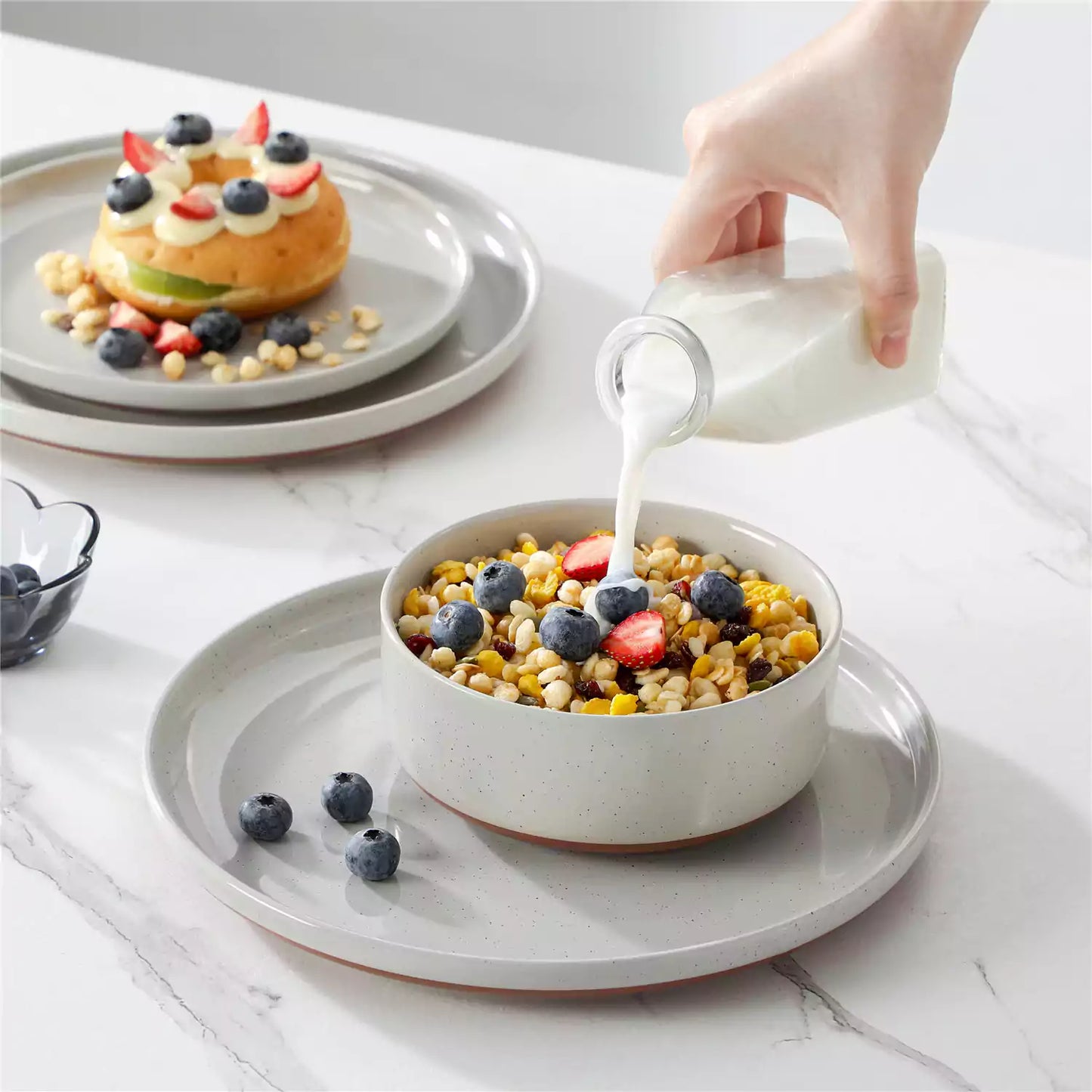 Chic Stoneware 18 Piece Dinnerware Set