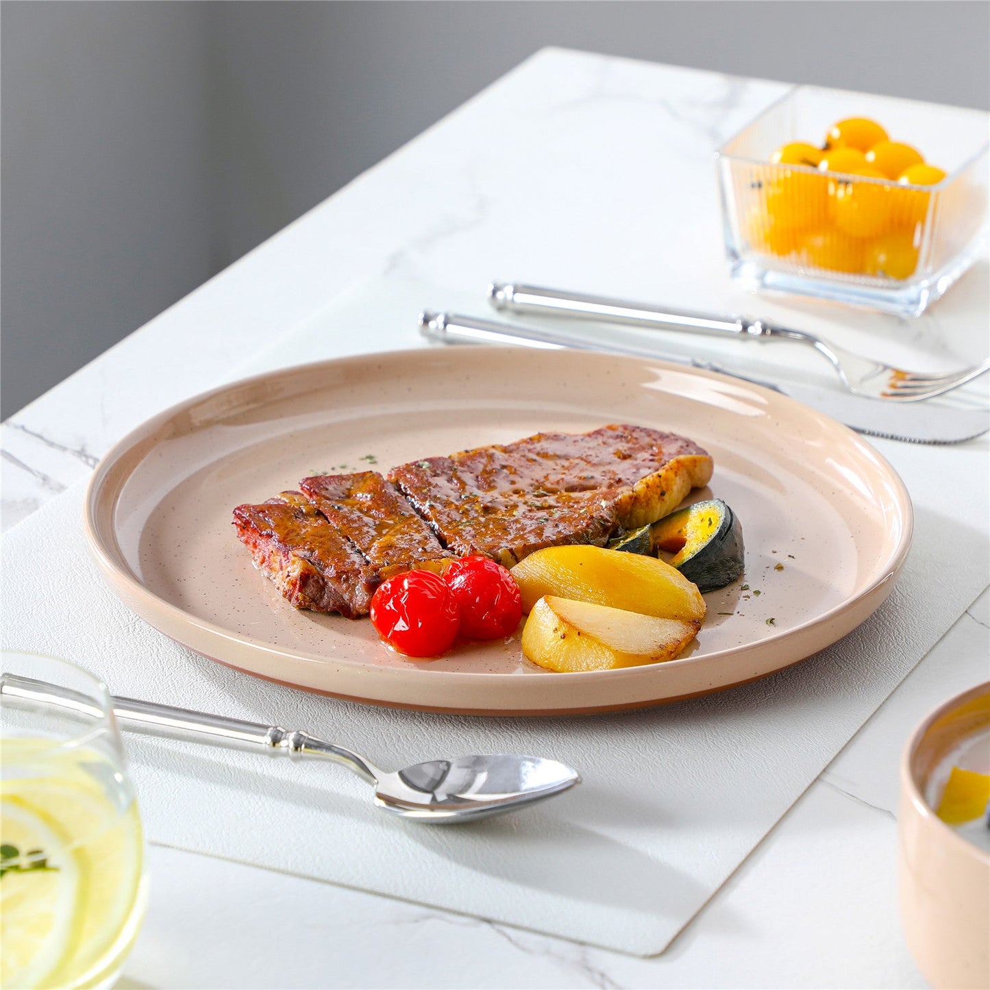 Chic Stoneware 18 Piece Dinnerware Set