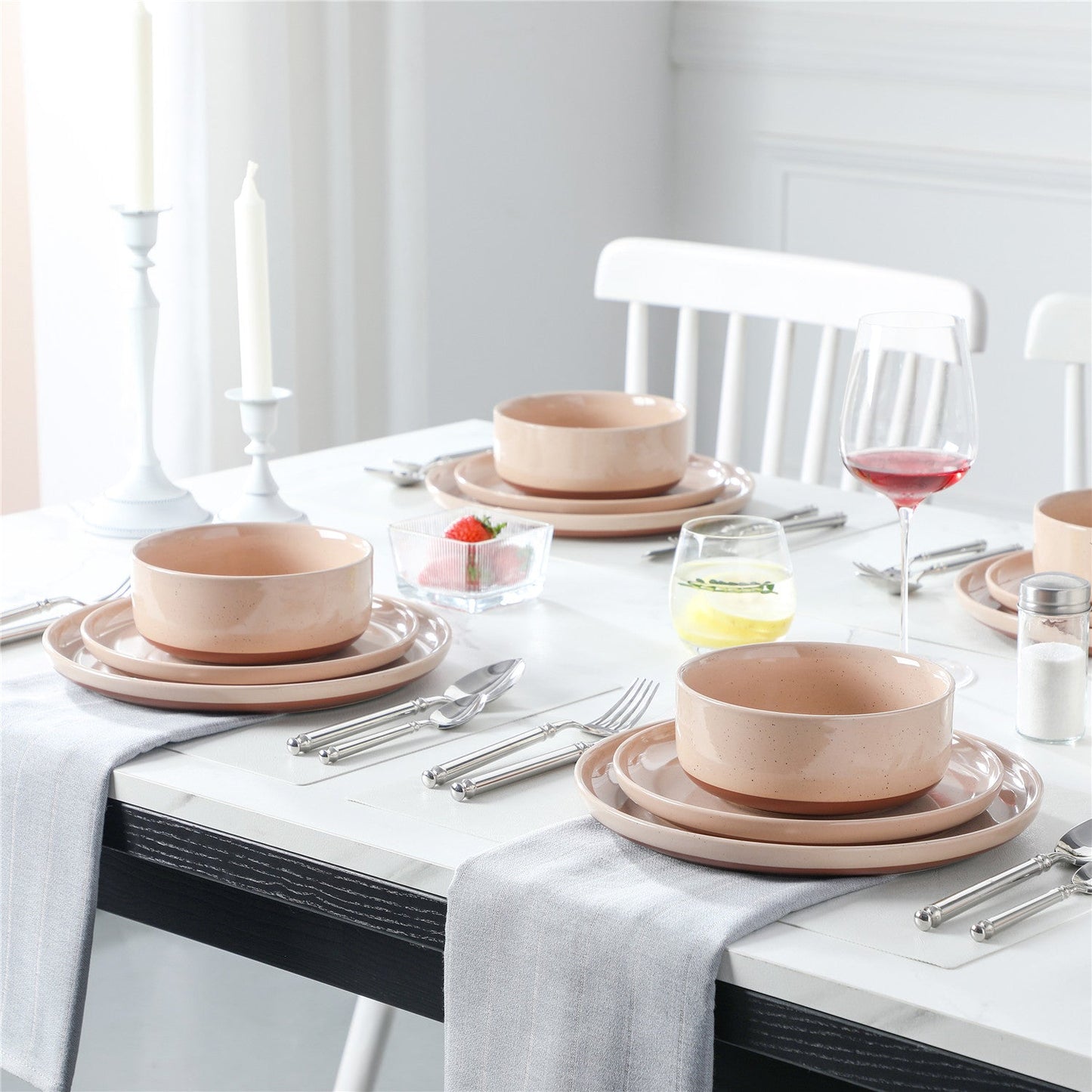 Chic Stoneware 18 Piece Dinnerware Set