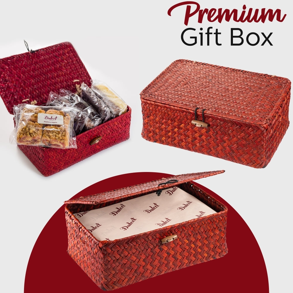 Old Fashioned Gourmet Wicker Basket