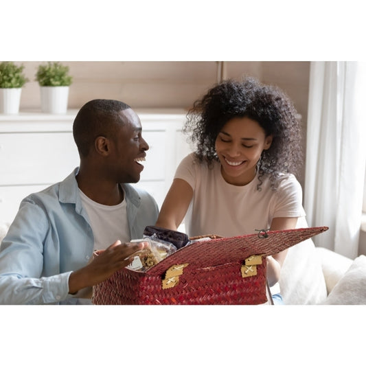 Gourmet Apple Cinnamon Wicker Basket